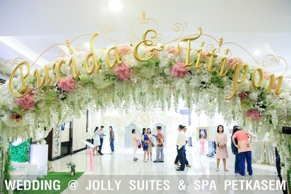 Jolly Suites&Spa Petkasem Haōhng Khēm Buitenkant foto