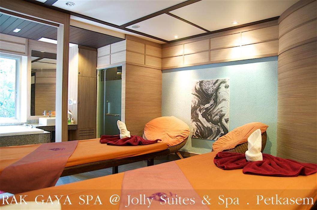 Jolly Suites&Spa Petkasem Haōhng Khēm Buitenkant foto